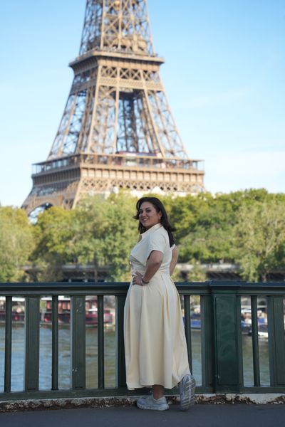 Eiffel Tower Photoshoot in Paris in Paris — photo by mohamed mahaerm, Smiler
