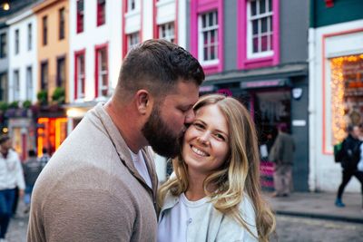Romantic photoshoot for couples in Edinburgh — photo by Melissa Clark, Smiler