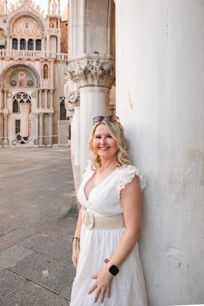 Photoshoot at the Piazza San Marco, Venice in Venice — photo by K Yellow, Smiler