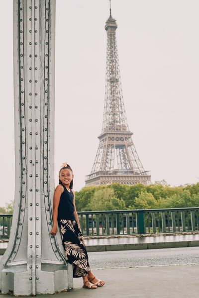 Eiffel Tower Photoshoot in Paris in Paris — photo by Romain B, Smiler