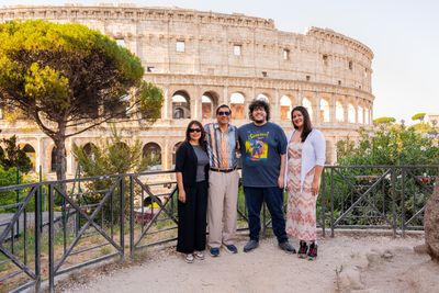Professional photoshoot at the Colosseum in Rome — photo by Valentina Fusiello, Smiler