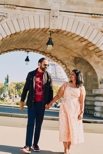 Eiffel Tower Photoshoot in Paris in Paris — photo by Romain B, Smiler
