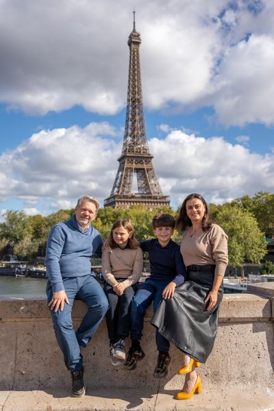 Eiffel Tower Photoshoot in Paris in Paris — photo by Kouss AMOURA, Smiler