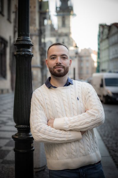 Professional photoshoot at Prague old town in Prague — photo by Silviu Robu, Smiler