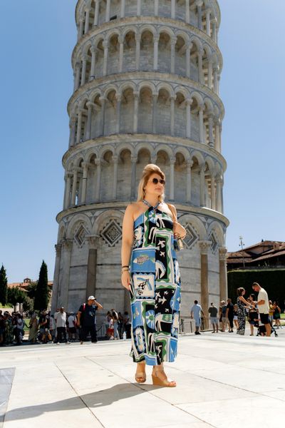 Photoshoot at Pisa Tower, Pisa in Pisa — photo by Viktoria Photo, Smiler