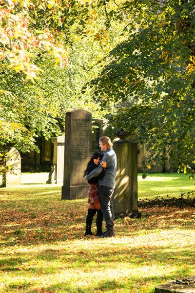 Romantic photoshoot for couples in Edinburgh — photo by Melissa Clark, Smiler