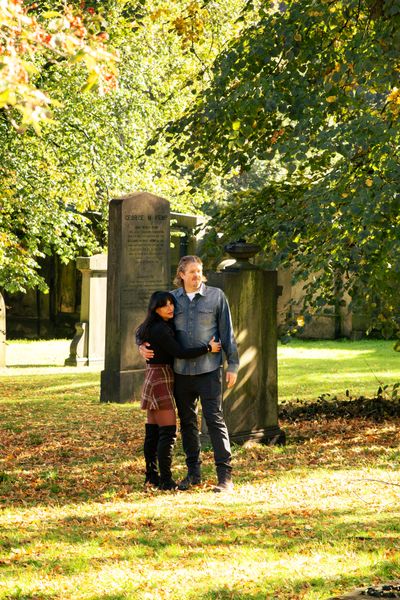 Romantic photoshoot for couples in Edinburgh — photo by Melissa Clark, Smiler
