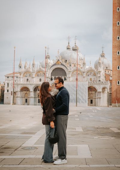 Professional photoshoot at the Piazza San Marco in Venice in Venice — photo by key mazhari, Smiler