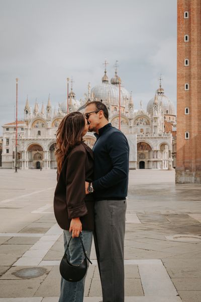 Professional photoshoot at the Piazza San Marco in Venice in Venice — photo by key mazhari, Smiler