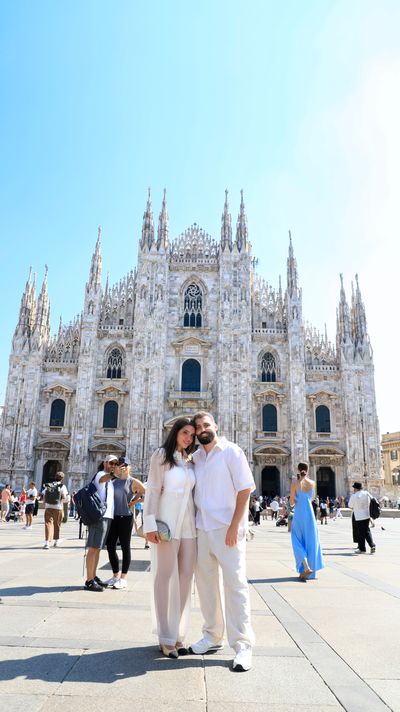 Professional photoshoot at Milan Duomo in Milan — photo by Nima Zare, Smiler