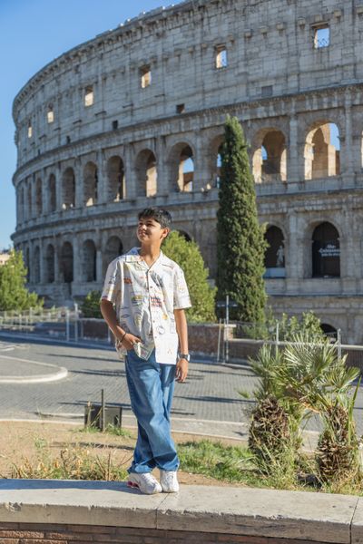 Professional photoshoot at the Colosseum in Rome — photo by Felice Scala, Smiler