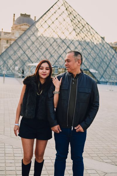 Louvre Photoshoot in Paris in Paris — photo by Romain B, Smiler
