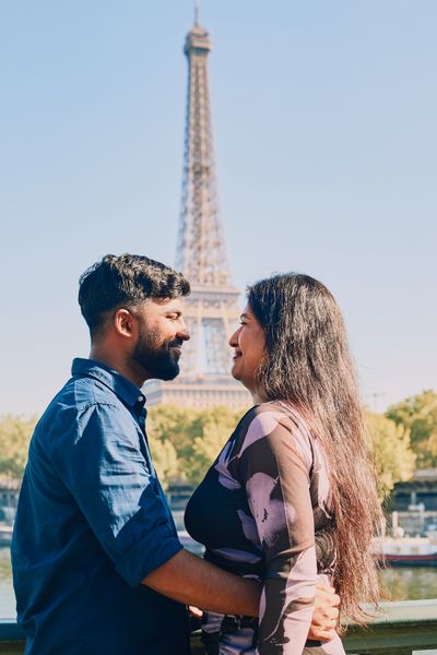 Eiffel Tower Photoshoot in Paris in Paris — photo by Romain B, Smiler