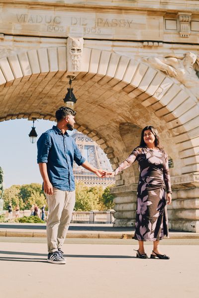 Eiffel Tower Photoshoot in Paris in Paris — photo by Romain B, Smiler