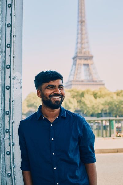 Eiffel Tower Photoshoot in Paris in Paris — photo by Romain B, Smiler