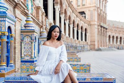 Professional photoshoot at Plaza de España by local Seville photographer in Sevilla — photo by Estefania Ruiz, Smiler