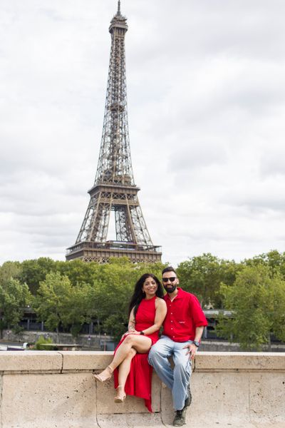 Eiffel Tower Photoshoot in Paris in Paris — photo by Vishwajeet Devrukhkar, Smiler