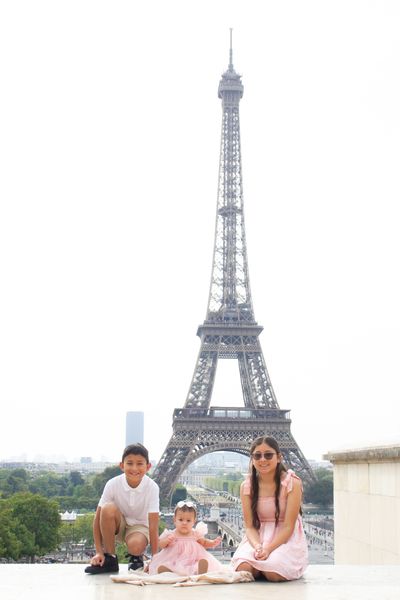 Eiffel Tower Photoshoot in Paris in Paris — photo by Moments in Paris, Smiler