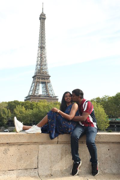 Eiffel Tower Photoshoot in Paris in Paris — photo by Sami Photography, Smiler
