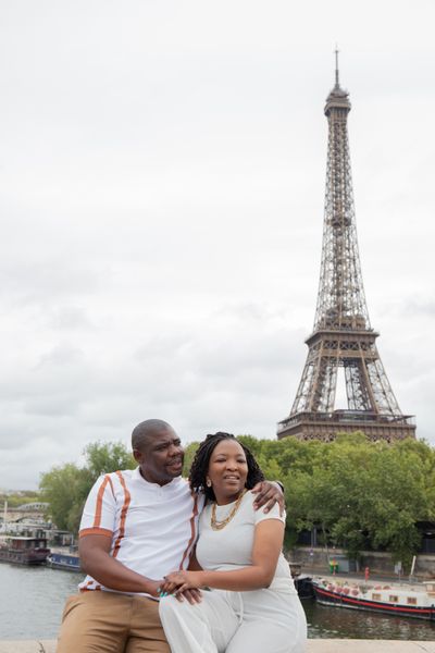 Eiffel Tower Photoshoot in Paris in Paris — photo by Moments in Paris, Smiler