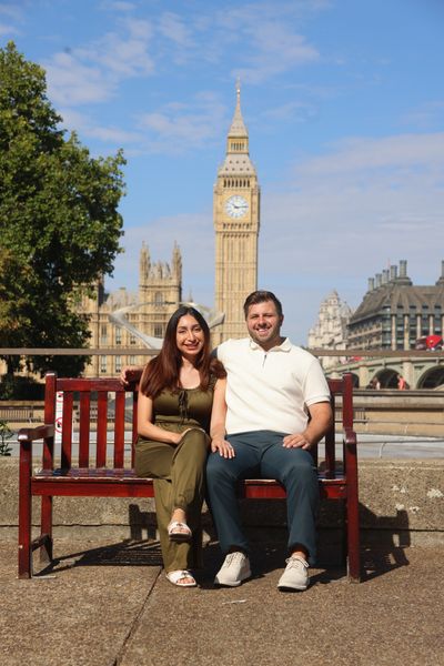 Private landmark tour with professional photographer in London — photo by S REDDY, Smiler