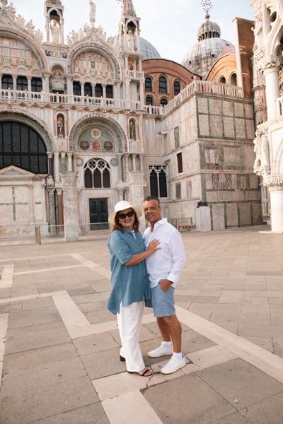 Professional photoshoot at the Piazza San Marco in Venice in Venice — photo by K Yellow, Smiler