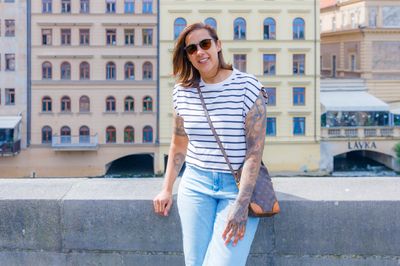 Photoshoot at Charles Bridge, Prague in Prague — photo by Katerina Krejčová, Smiler