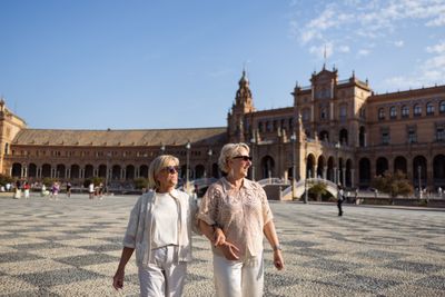 Professional photoshoot at Plaza de España by local Seville photographer in Sevilla — photo by Verónica Cerna, Smiler