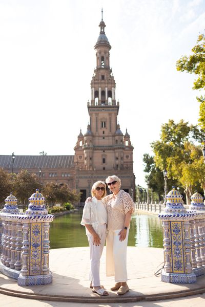 Professional photoshoot at Plaza de España by local Seville photographer in Sevilla — photo by Verónica Cerna, Smiler