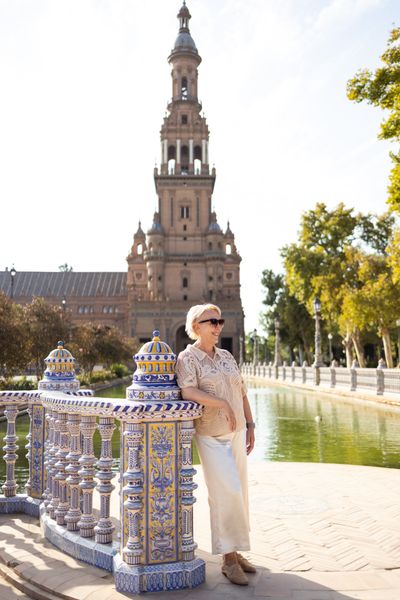 Professional photoshoot at Plaza de España by local Seville photographer in Sevilla — photo by Verónica Cerna, Smiler